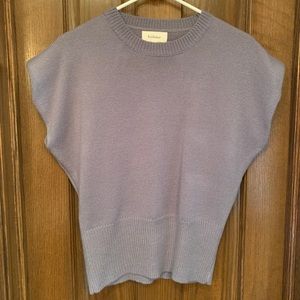 Short-sleeve Sweater with padded shoulders